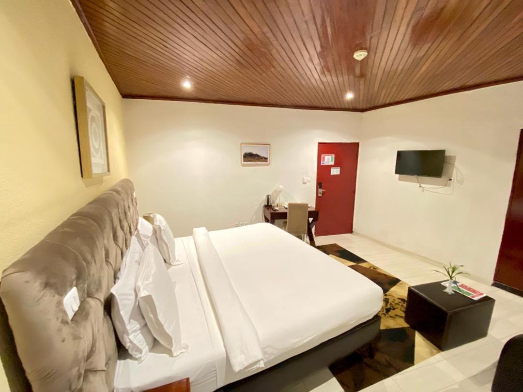 Fini Hotel Bobende リンベ エクステリア 写真