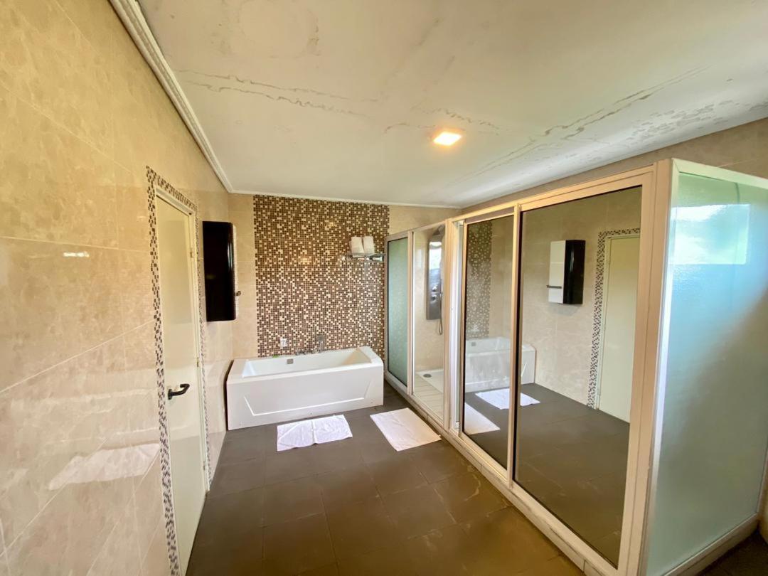 Fini Hotel Bobende リンベ エクステリア 写真